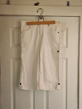 Lee White Capris Cargo-Style Women's Pants